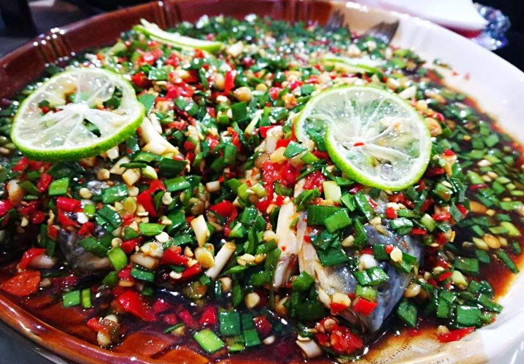 涼拌鯽魚制作方法